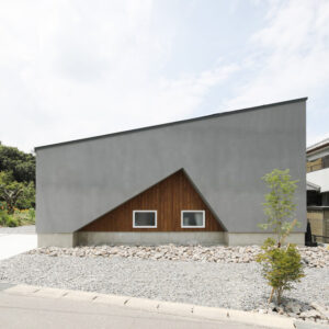 豊田市の高性能な注文住宅メーカーrarezaラレーサの施工事例：灰のモダンハウス